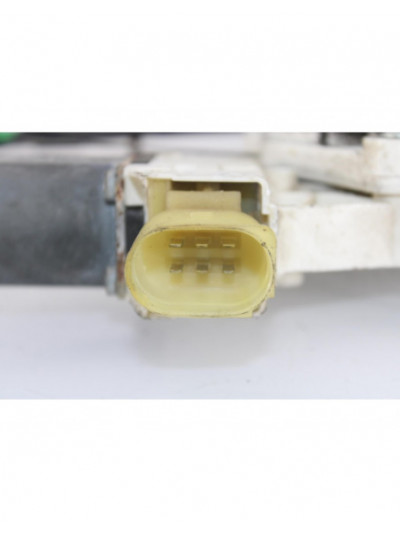Elevalunas delantero derecho BMW SERIE 1 BERLINA 118d 2009