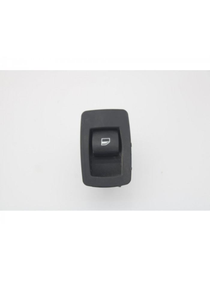 Mando elevalunas trasero derecho BMW SERIE 1 BERLINA 116d 2011