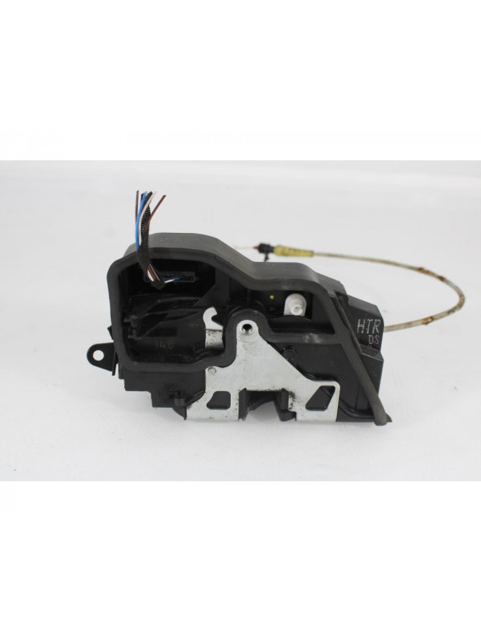 Cerradura puerta trasera derecha BMW X1 sDrive 18d 2010