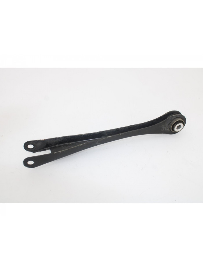 Recambio de brazo suspension superior trasero izquierdo para bmw serie 1 lim. (f21) 116d referencia OEM IAM 6792525044