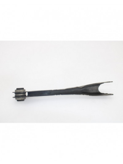 Recambio de brazo suspension superior trasero derecho para bmw serie 1 lim. (f21) 116d referencia OEM IAM 6792525044