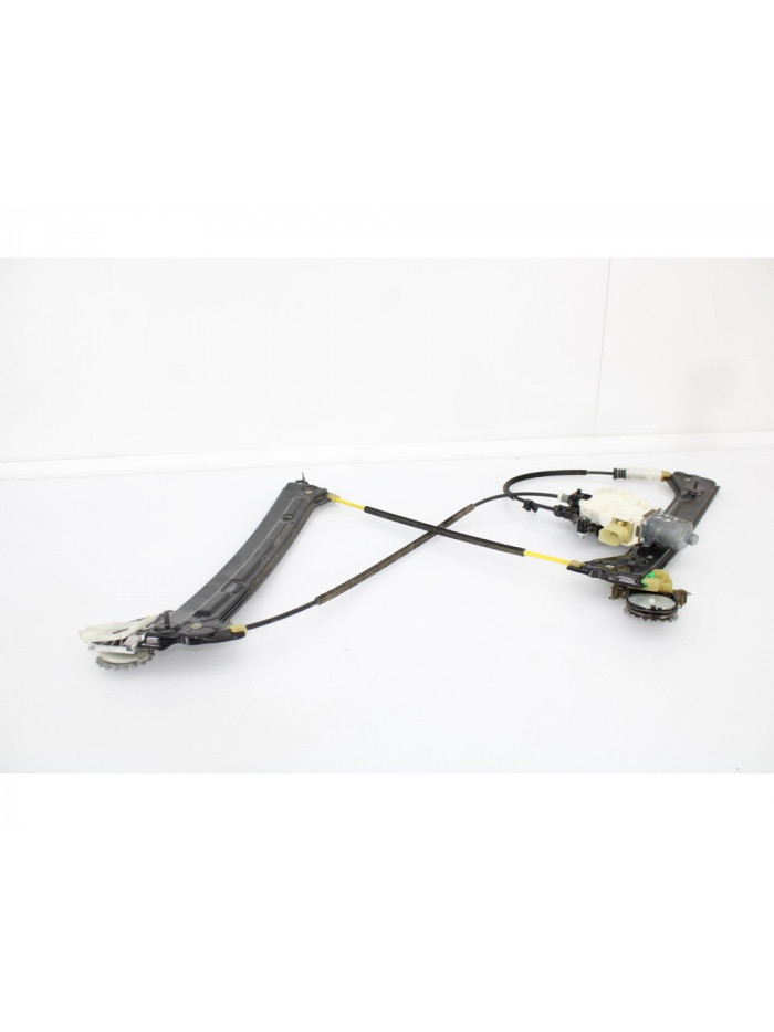 Elevalunas delantero derecho BMW SERIE 1 LIM. 116d 2012