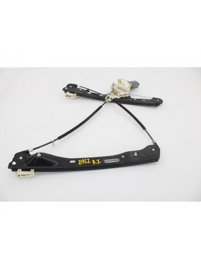 Recambio de elevalunas delantero izquierdo para bmw serie 1 berlina (e81/e87) 118d referencia OEM IAM 7067795S