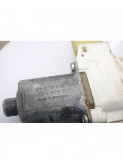 Recambio de elevalunas delantero izquierdo para bmw serie 1 berlina (e81/e87) 118d referencia OEM IAM 7067795S