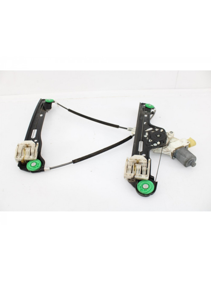 Recambio de elevalunas delantero derecho para bmw serie 1 berlina (e81/e87) 120d referencia OEM IAM 7067796