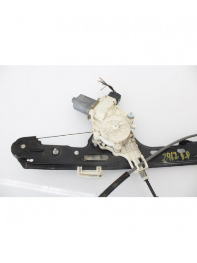 Recambio de elevalunas delantero derecho para bmw serie 1 berlina (e81/e87) 118d referencia OEM IAM 7067796S