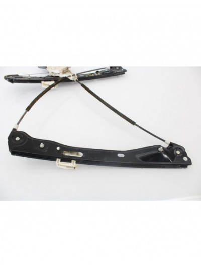 Recambio de elevalunas delantero derecho para bmw serie 1 berlina (e81/e87) 118d referencia OEM IAM 7067796S