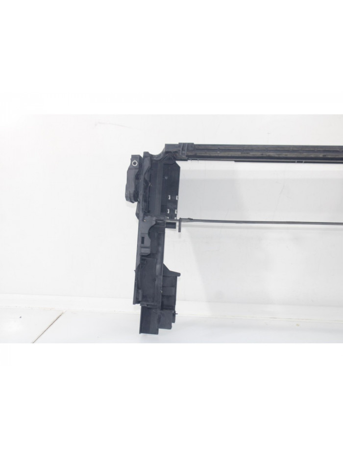 Recambio de soporte radiadores para bmw serie 5 lim. (f10) 520d referencia OEM IAM 17107804617