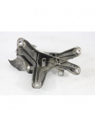 Soporte motor AUDI A4 B8 2.0 TDI 136CV 100KW 2010