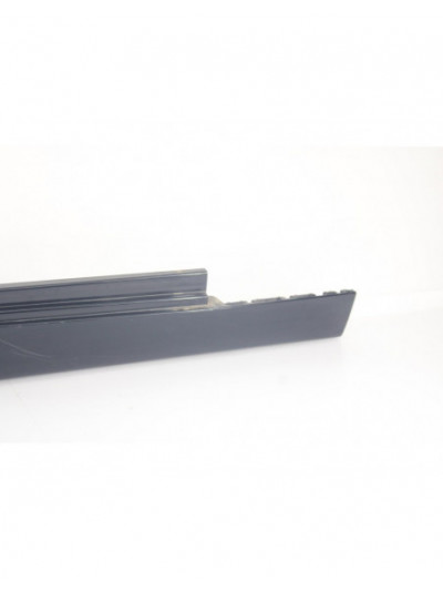 Recambio de faldon lateral derecho para bmw serie 5 lim. (f10) 520d referencia OEM IAM 51777184774