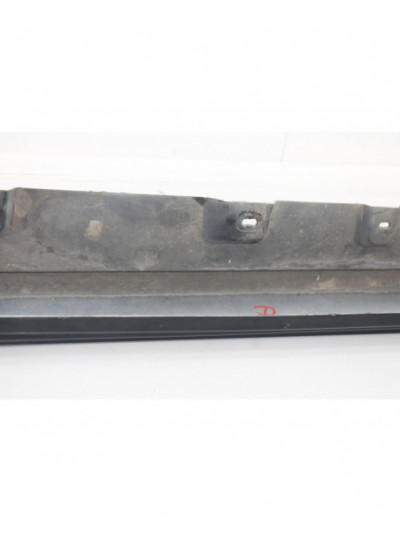 Recambio de faldon lateral derecho para bmw serie 5 lim. (f10) 520d referencia OEM IAM 51777184774