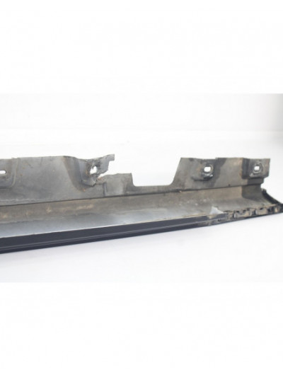 Recambio de faldon lateral derecho para bmw serie 5 lim. (f10) 520d referencia OEM IAM 51777184774