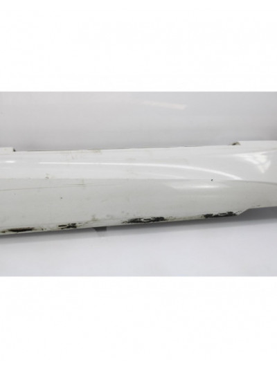 Faldón lateral BMW SERIE 1 BERLINA 118d 2009