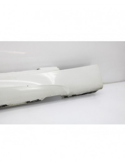 Faldón lateral BMW SERIE 1 BERLINA 118d 2009