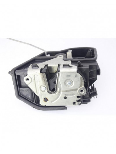 Cerradura puerta trasera izquierda BMW X3 2.0d 2006