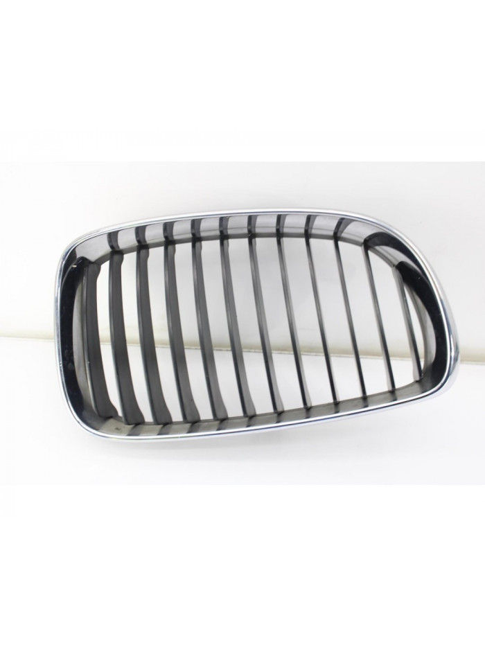Recambio de rejilla paragolpes derecha para bmw serie 1 coupe (e82) 120d referencia OEM IAM 51137179656