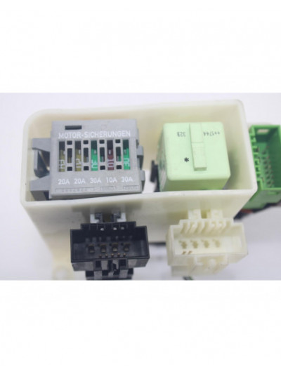 Recambio de caja reles / fusibles para bmw serie 1 lim. 5-trg. (f20) 116d referencia OEM IAM 7550542