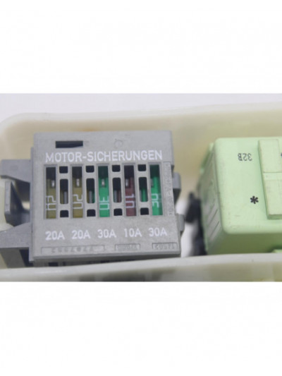 Recambio de caja reles / fusibles para bmw serie 1 lim. 5-trg. (f20) 116d referencia OEM IAM 7550542