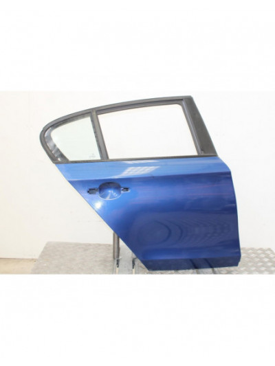 Recambio de puerta trasera derecha para bmw serie 1 berlina (e81/e87) 116d referencia OEM IAM AZUL