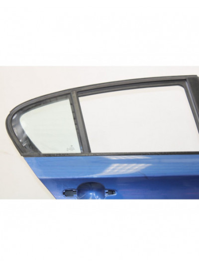 Puerta trasera derecha BMW SERIE 1 BERLINA 116d 2011