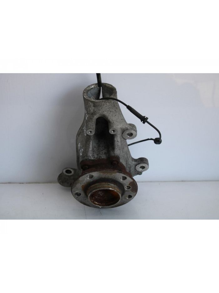 Recambio de mangueta delantera izquierda para bmw serie 1 lim. (f21) 116d referencia OEM IAM 679228504