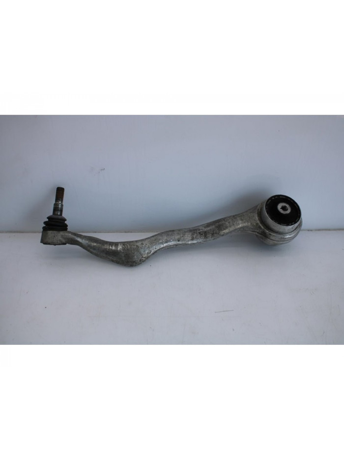 Recambio de brazo suspension inferior delantero izquierdo para bmw serie 1 lim. (f21) 116d referencia OEM IAM 685732902