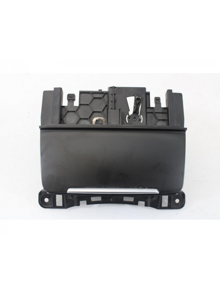 Cenicero AUDI A4 B8 2.0 TDI 2010