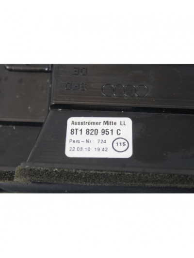 Rejilla aireadora AUDI A4 B8 2.0 TDI 2010