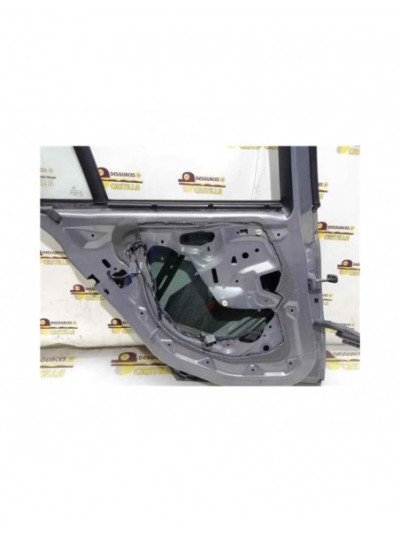 Puerta trasera izquierda BMW SERIE 1 BERLINA * 2004