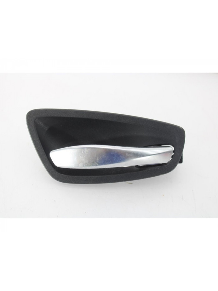Maneta interior trasera derecha BMW SERIE 1 BERLINA 116d 2011