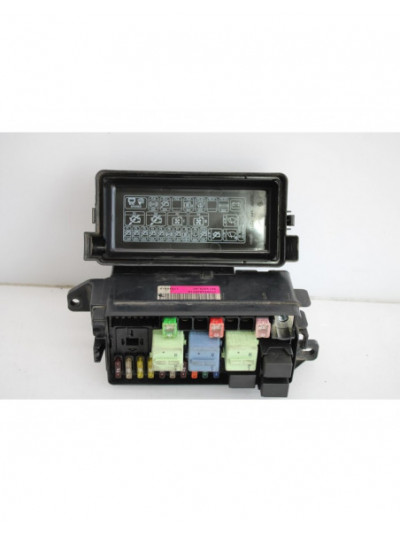 Recambio de caja reles / fusibles para bmw mini clubman (r55) cooper d referencia OEM IAM 9213372