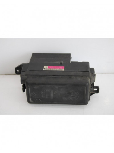 Recambio de caja reles / fusibles para bmw mini clubman (r55) cooper d referencia OEM IAM 9213372