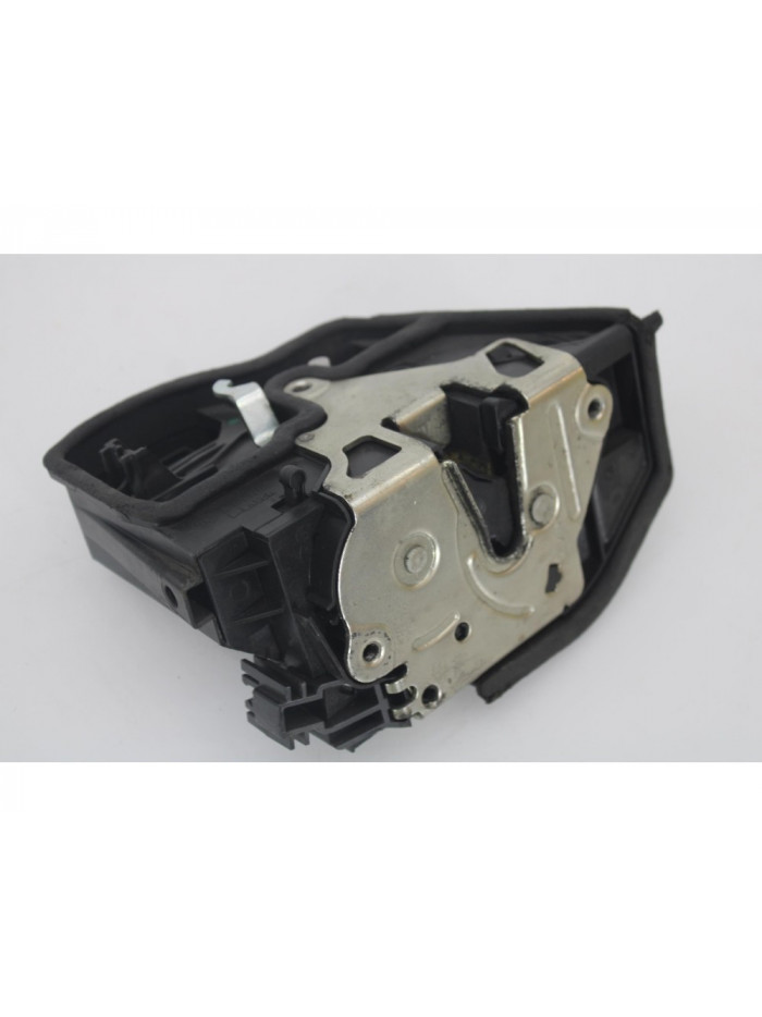 Recambio de cerradura puerta trasera derecha para bmw serie 1 berlina (e81/e87) 120d referencia OEM IAM 7202148