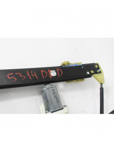 Elevalunas delantero derecho AUDI A4 B8 2.0 TDI 2010
