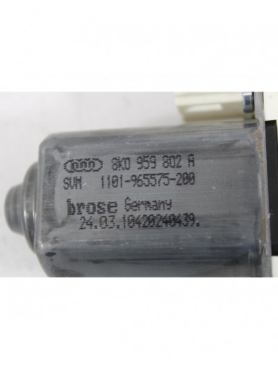 Elevalunas delantero derecho AUDI A4 B8 2.0 TDI 2010