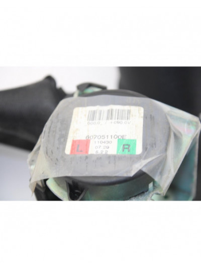 Recambio de cinturon seguridad trasero izquierdo para bmw serie 1 berlina (e81/e87) 116d referencia OEM IAM 607051100E