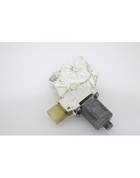 Recambio de motor elevalunas delantero derecho para bmw serie 1 berlina (e81/e87) 116d referencia OEM IAM 0130822227