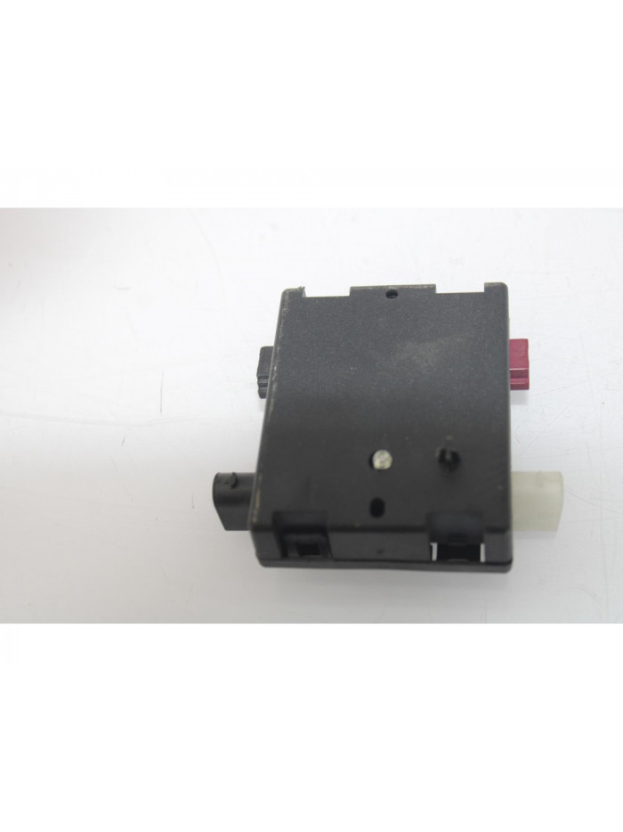 AMPLIFICADOR ANTENA BMW X5 3.0D 2007 REF. BMW X5 3.0D 2007 REF. BMW X5 3.0d 2007