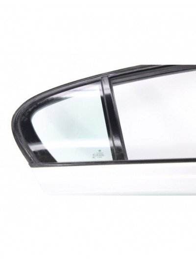 Puerta trasera derecha BMW SERIE 1 BERLINA 2.0 Turbodiesel CAT 2007