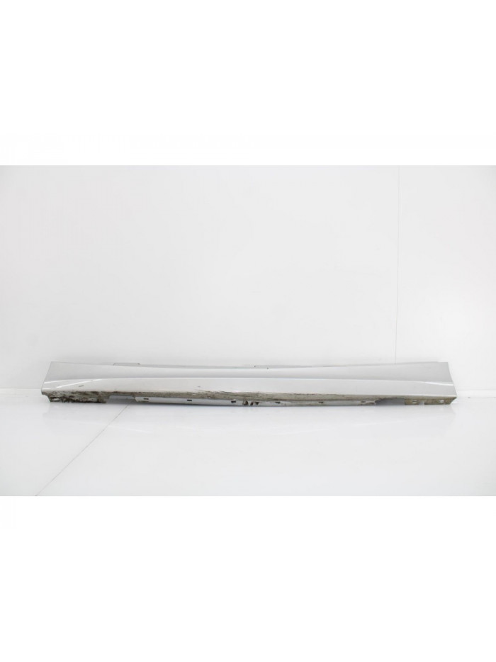 Recambio de faldon lateral para bmw serie 1 berlina (e81/e87) 120d referencia OEM IAM 51777184353IZQ.