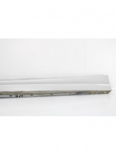 Recambio de faldon lateral para bmw serie 1 berlina (e81/e87) 120d referencia OEM IAM 51777184353IZQ.