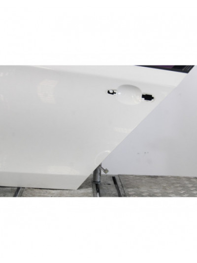 Puerta trasera izquierda BMW SERIE 1 BERLINA 118d 2009