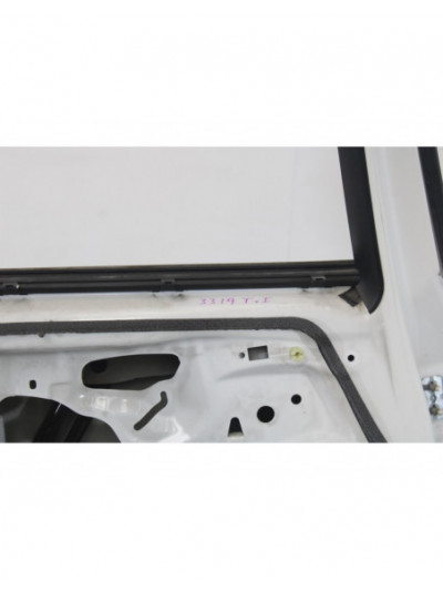 Puerta trasera izquierda BMW SERIE 1 BERLINA 118d 2009