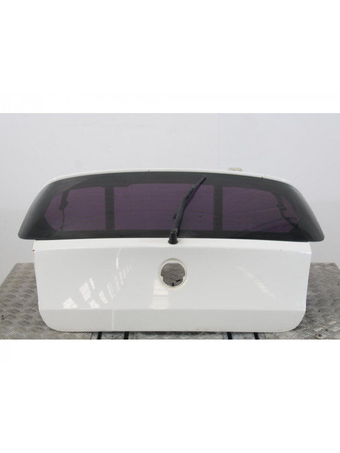Porton trasero BMW SERIE 1 BERLINA 118d 2009