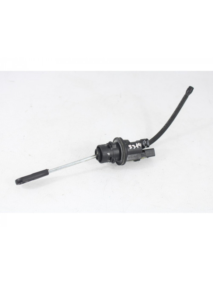 Bomba embrague AUDI A4 B8 2.0 TDI 2010
