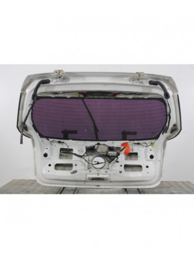 Porton trasero BMW SERIE 1 BERLINA 118d 2009