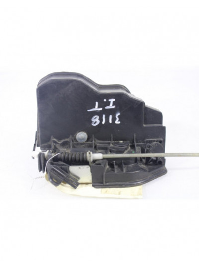 Cerradura puerta trasera izquierda BMW SERIE 1 BERLINA 118d 2004