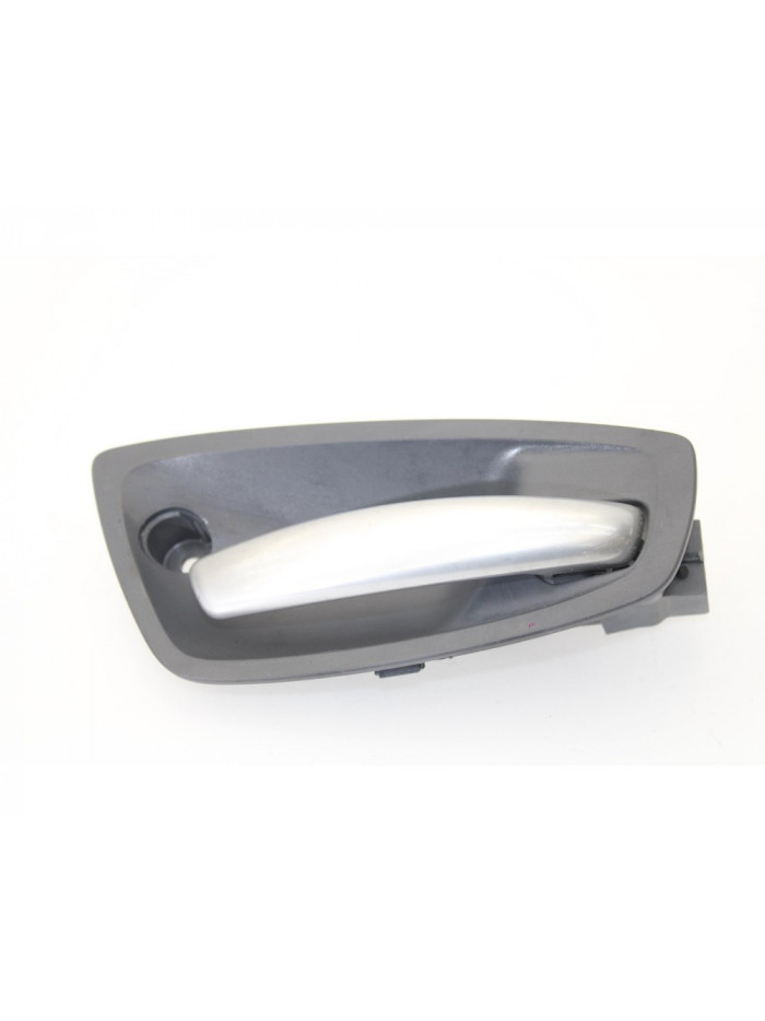 Maneta interior trasera derecha BMW SERIE 1 BERLINA 118d 2004