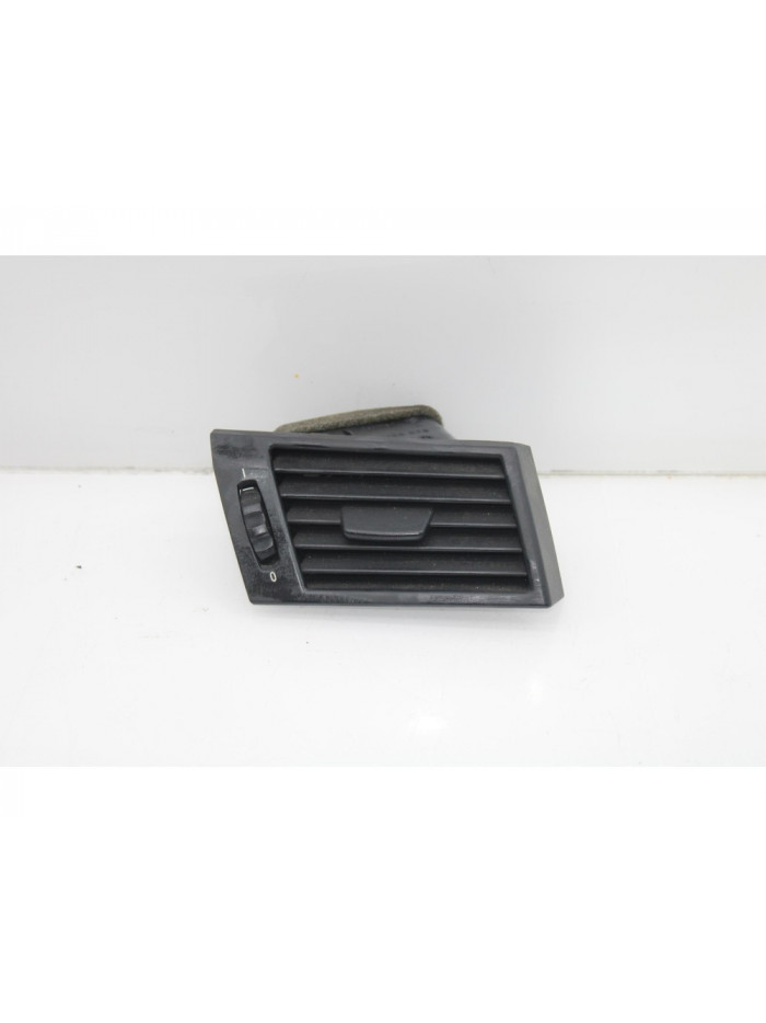 Rejilla aireadora BMW X3 2.0 16V Diesel CAT 2006