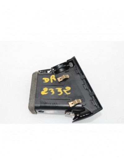 Rejilla aireadora BMW X3 2.0 16V Diesel CAT 2006